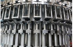 China 330ML 2500BPH Juice Filling And Sealing Machine 1.8kw Adjustable Frequency supplier