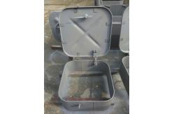 China Non - Weathertight Ship Hatch Cover 6 Wedge Shape Dogs Round Angle supplier