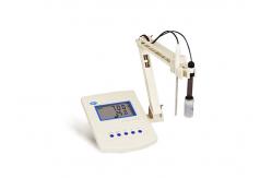 China PH Meter Textile Measuring Equipment With Automatic And Manual Temperature Compensation Intelligent Switch supplier