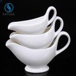 Irregular SAVALL White Porcelain Gravy Boat Ceramic Gravy Jug for sale