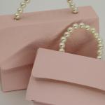 Delicate Valentine'S Day Candy Wedding Gift Box Packaging With Handle And Ribbon