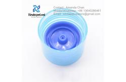China Custom Plastic Round Sponge Bottle Cap Hand Brush Head For Cosmetic Packing supplier