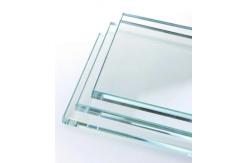 China 2-20mm Ultra Clear Low Iron Glass Smooth Surface Chemical Resistant supplier