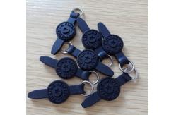 China ODM Metal Zipper Head 90 Shore A Silicone Zipper Puller supplier