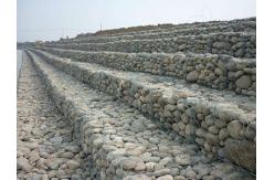 China 60x80mm Stone Cage Wire Mesh Low Carbon Steel Riverbed Stabilization Gabion Pad supplier