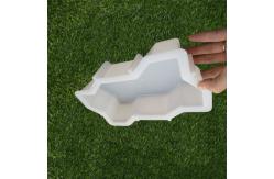 China Maple Leaf 400-500kg/Cm2 Pvc Plastic Paver Mould For Walkway supplier