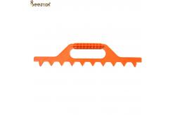 China Apiculture Equipment Plastic Bee Frame Spacer Beehive Tools Red 9 Frames Spacer supplier