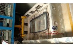 China Auto Glass Bending Furnace for Bus front Windshield Glass Bending machine supplier