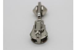China Fashion Big Jacket Silver Metal Zipper Pulls Automatic Lock Die - Cast Customized supplier