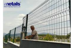 China Powdercoated Wire Mesh Fence Panel Garden Fence Wire Green 2.5mm supplier