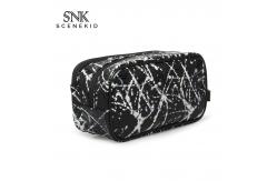 China Daily Use Zipper Canvas Make Up Custom Cosmetic Bag supplier