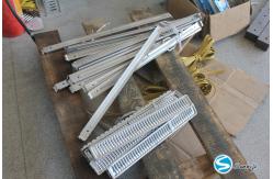 China Heat Dissipation Silver Anodized Aluminum Radiator Header Plate With Consistent Hole Spacing supplier