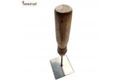 China Beekeeping Tool Excluder Cleaning Shovel With Wooden Handle for beekeeping supplier