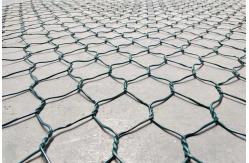 China Galvanized Wire Mesh Hexagonal Gabion Box With 2.7-3.0mm Wire Diameter supplier
