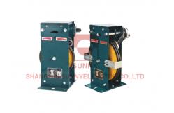 China Two Way Elevator Governor Machine Roomless Rope Wheel Diameter Ф240mm , Ф200mm supplier