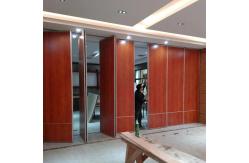 China Wooden Material Operable Acoustic Folding Partition Walls For Training Center supplier