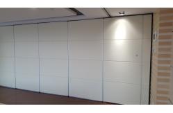 China Conference Room Folding Operable Partition Walls Aluminum Hanging Suspension System supplier