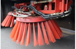 China Customized Dongfeng 4X210 CBM Road Street Cleaning Sweeper Truck supplier
