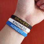 Eye-Catching Silicone Bracelets Customized Gifts for Business Events and Promotions for sale