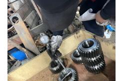 China Cnc Machining Custom Size Spur Helical Rack Gear And Pinion supplier