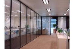 China Soundproof Fireproof Sliding Office Partition Glass Walls With Aluminum Frame supplier