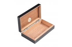 China Rectangular Humidity Control Varnish Cigar Packaging Rigid Boxes With Customization Available supplier