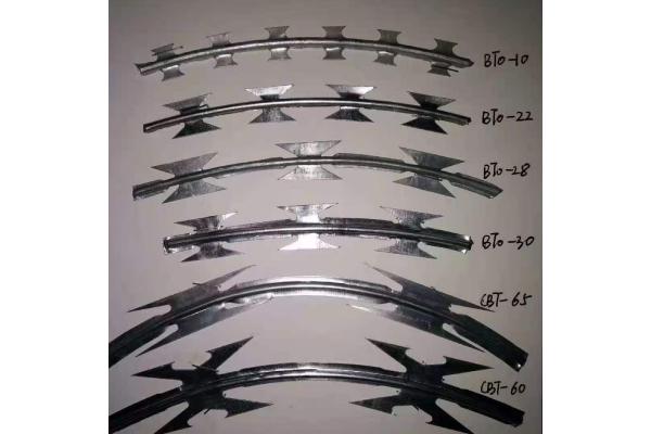 30 Loops BTO-22 Concertina Razor Wire Coil