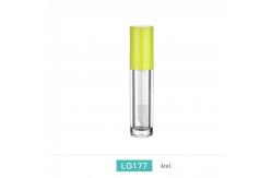 China Portable Empty Lip Gloss Bottle Plastic Material supplier