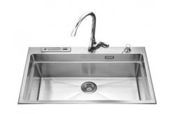 China High Capacity 80cm Single Bow Handmade Kitchen Sink Wear Resistant Finish supplier