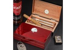 China Rectangular Humidity Control Varnish Cigar Packaging Rigid Boxes With Customization Available supplier
