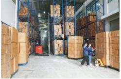 China Plastic Airless Bottle manufacturer