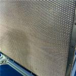 Expanded metal spacer , IEC 60598-1 clause 9.2 expanded metal spacer