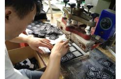 China Custom 3d Logo High Frequency Patch for Garment , shoes, bag supplier