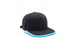 China Customized Blank Flat Brim Snapback Hats  For Autumn And Winter supplier
