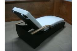 China Comfortable Foldable Black Rattan Sun Lounger For Indoor Pool supplier