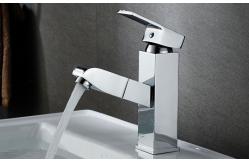 China Single Hole Electroplate Washbasin Pull Out Sink Faucet supplier