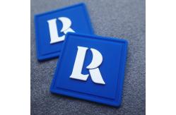 China Custom Rubber Logo Patches silicone badge for garment supplier