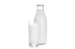 China Custom 350ml 500ml Milk Bottle Glass Milkshake Bottles With Lid supplier