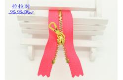 China 3# Good Quality Shiny Gold Closed End Metal Teeth Zipper With Custom Puller supplier