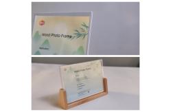 China Crystal Clear Customizable Vertical Photo Frame With Solid Wood Base supplier