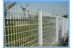 China 60x150mm Wire Mesh Fence Panels supplier