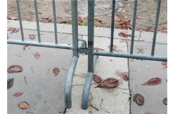China Bridge Shaped Foot 2.5m Crowd Control Fencing For Road Security supplier