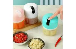 China Multi-Functional Wireless Garlic Blender Small Mini Garlic Grinder Kitchen Gadgets Tool 2022 supplier