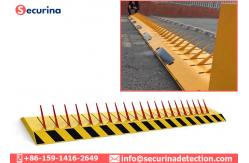 China 24V Low Noise Tyre Killer Traffic Spikes Road Barrier 3phase 380V supplier