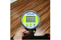 China Anti Electromagnetic 60MPa 0.5%FS Digital Manometer Gauge supplier