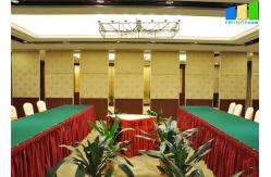 China Stylish Funtional Movable Partition Wall For Forum Hall Customized Surface Finish supplier