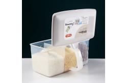 China 3 Compartment Rectangle Kitchen Seasoning Box With Spoon supplier