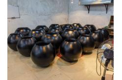 China Fiberglass Planter Box Round Shape With Matte Or Shiny Finished supplier