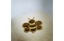China Stylish And Lovely Bee Embroidery Patch Electroplating For Clothing supplier
