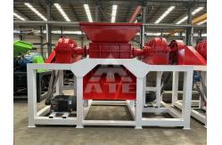 China Double Shaft Cloth Shredder Machine 200-10000kg/H Waste Cloth Shredding Machine supplier